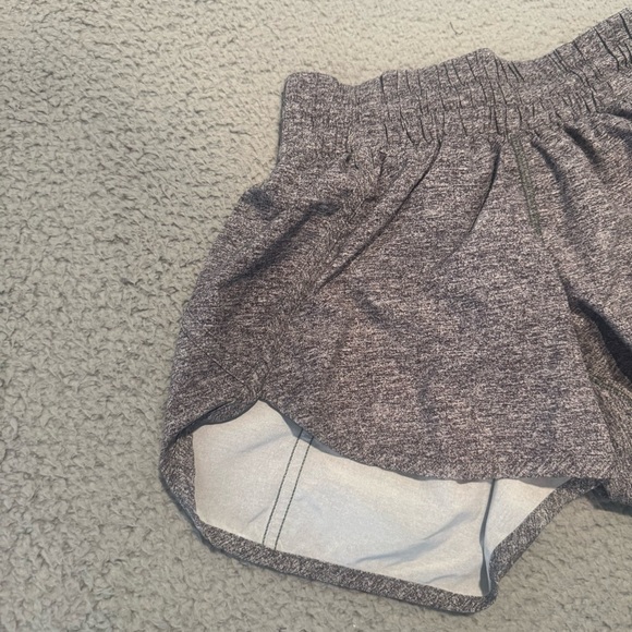 Lululemon Tracker Short V 4" Heather Lux Multi Black Swift Low Rise Women’s SZ4 - Picture 3 of 10
